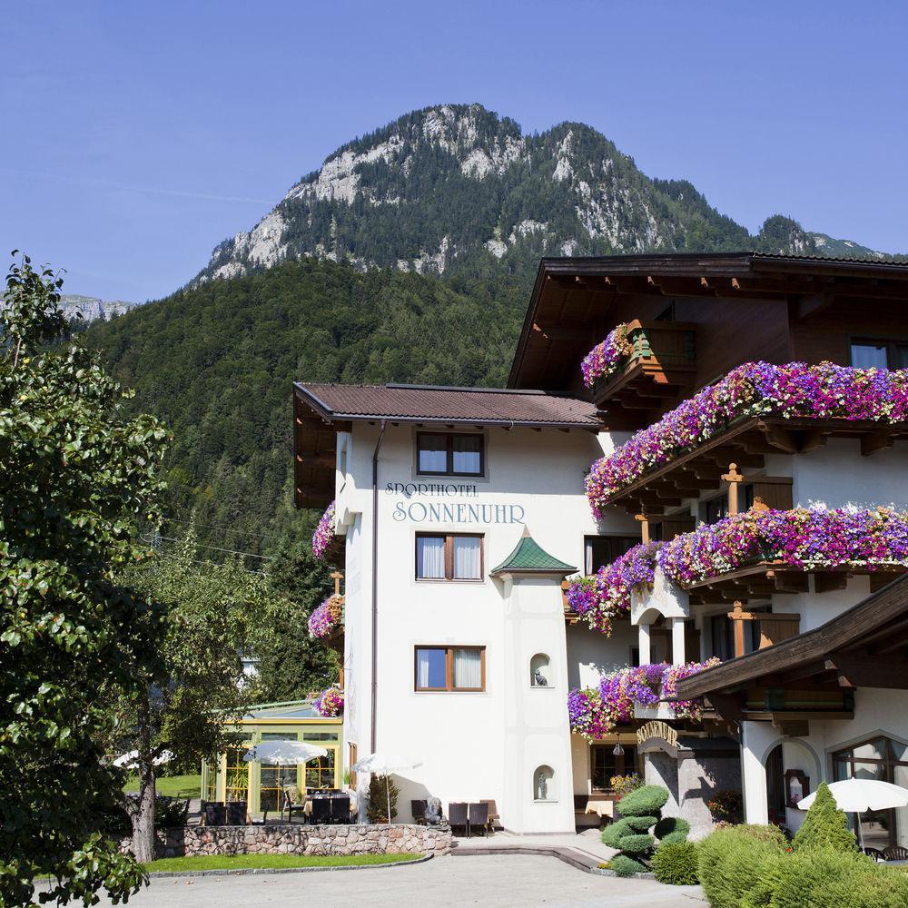 Hotel Sonnenuhr Kramsach Exteriör bild